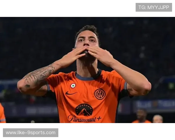 亚特兰大快节奏纵向渗透让中路完全暴露